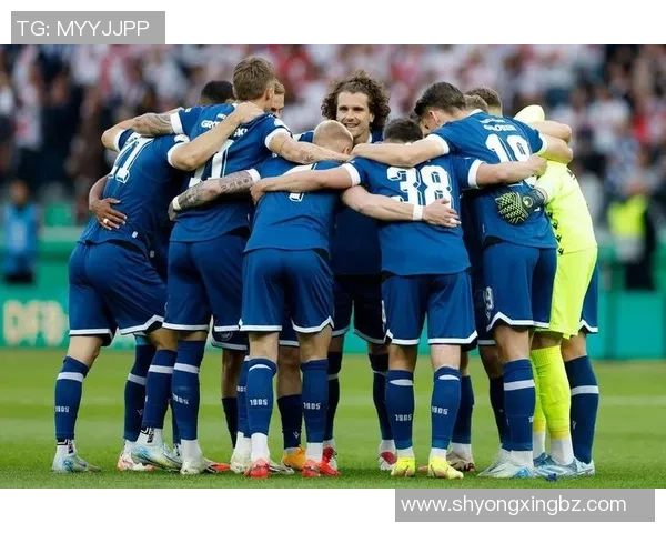 最贱足球星荒唐行为曝光引热议球迷怒斥偶像光环彻底破碎