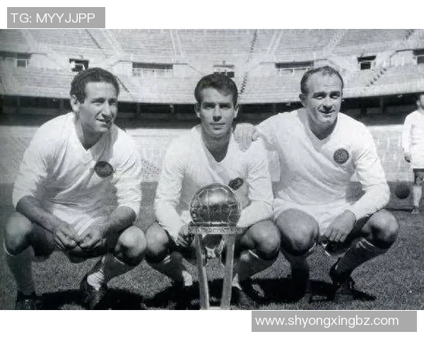 五十年前足球巨星风云榜回顾及其对现代足球的影响分析