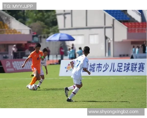 足球球星成语接龙挑战赛 展现球场智慧与语言才华的精彩对决 足球球星成语接龙挑战赛 展现球场智慧与语言才华的精彩对决